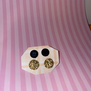 Hypoallergenic Elegant Gold and Black Stud Earrings